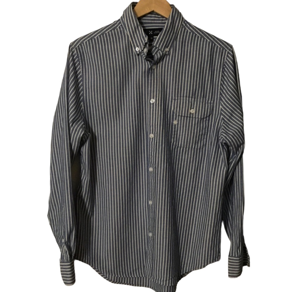 FIVE FOUR sz Medium Shirt Button Down Long Sleeve Vertical Stripes Blue White